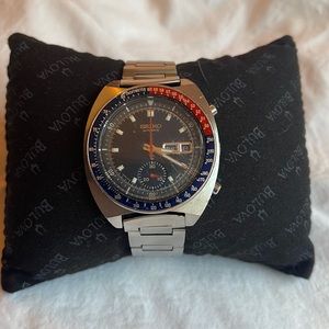 Vintage SEIKO 244167 men’s chronograph watch.